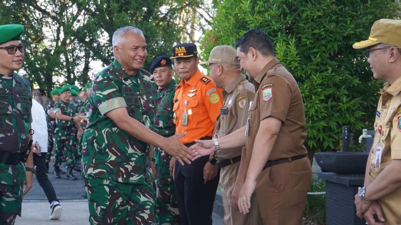 Pemkab Kotabaru Hadiri Apel Penyerahan Pasukan Alih Kodal