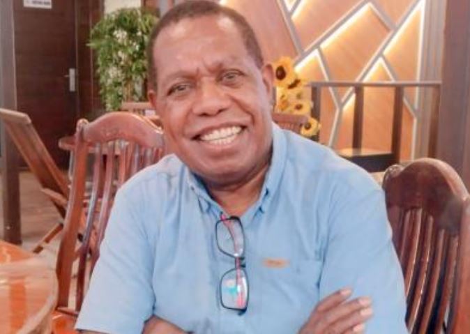 Terungkap! Ini Alasan Edo Kondologit Mundur dari Anggota DPRD Papua Barat Daya dan PDIP