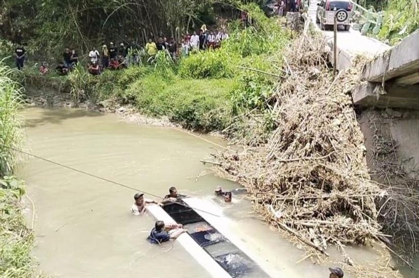 Kecelakaan di Grobogan, Minibus Terjun ke Jurang Diduga akibat Rem Blong
