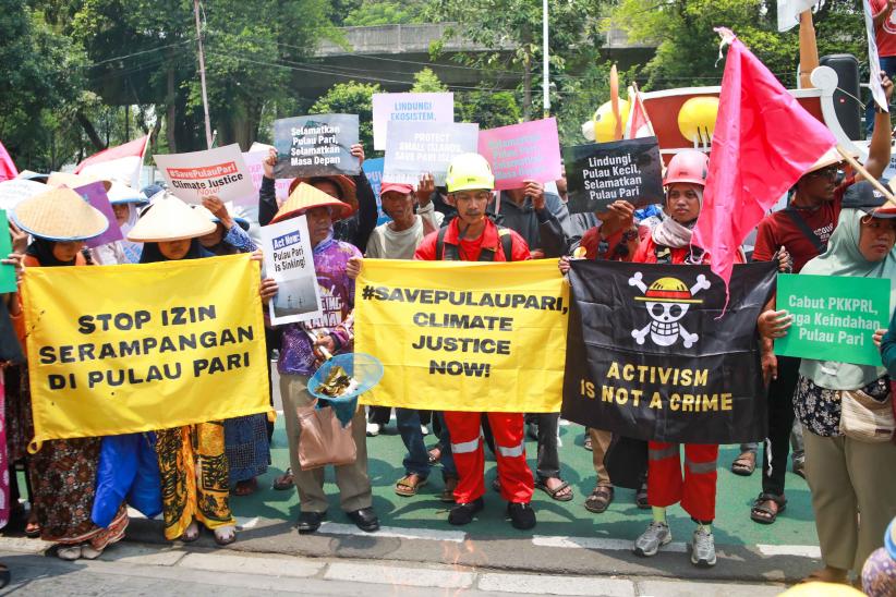 Tolak Reklamasi, Warga Pulau Pari Bawa Kapal One Piece  - Bagian 2
