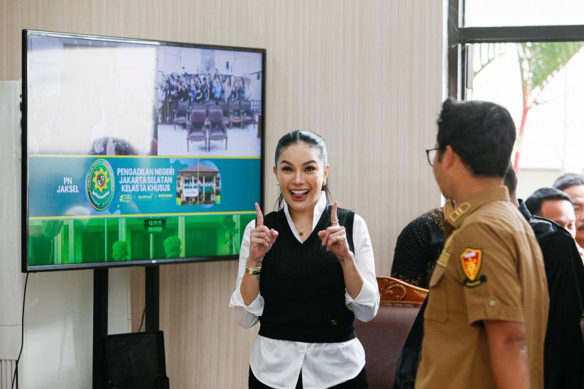 Ekspresi Nikita Mirzani Dituntut 11 Tahun Penjara - Bagian 4