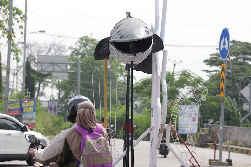Penampakan Tugu Gabus di Tambun Bekasi yang Viral - Bagian 5