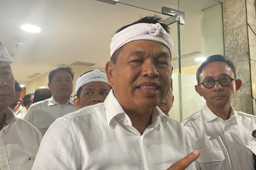 title Dedi Mulyadi vs Purbaya soal Dana Mengendap Pemprov Jabar Rp4,17 Triliun, Siapa Salah? Dedi Mulyadi vs Purbaya soal Dana Mengendap Pemprov Jabar Rp4,17 Triliun, Siapa Salah?