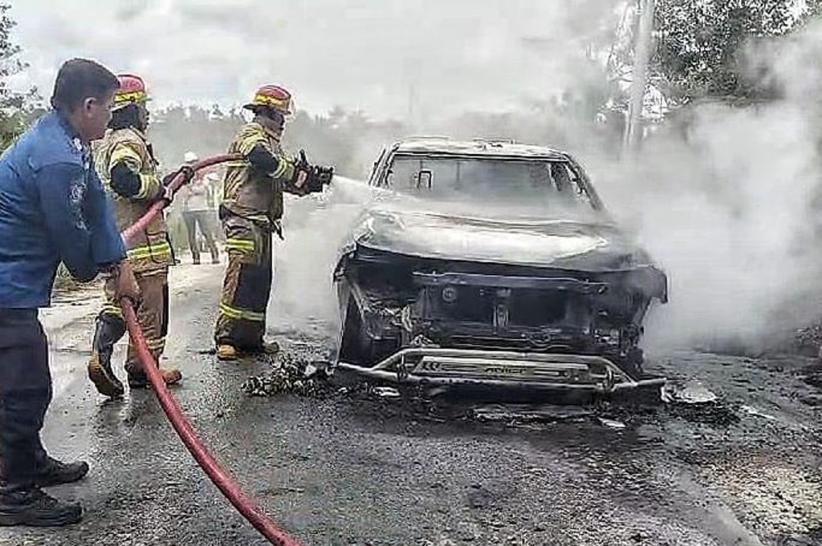 title Geger! Mobil Terbakar Hebat di Barito Selatan, Diduga Korsleting Listrik di Mesin Geger! Mobil Terbakar Hebat di Barito Selatan, Diduga Korsleting Listrik di Mesin