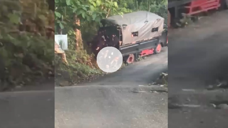 Truk Bawa 32 Pelajar SMP Terbalik di Gowa, Korban Dilarikan ke RS Syekh Yusuf