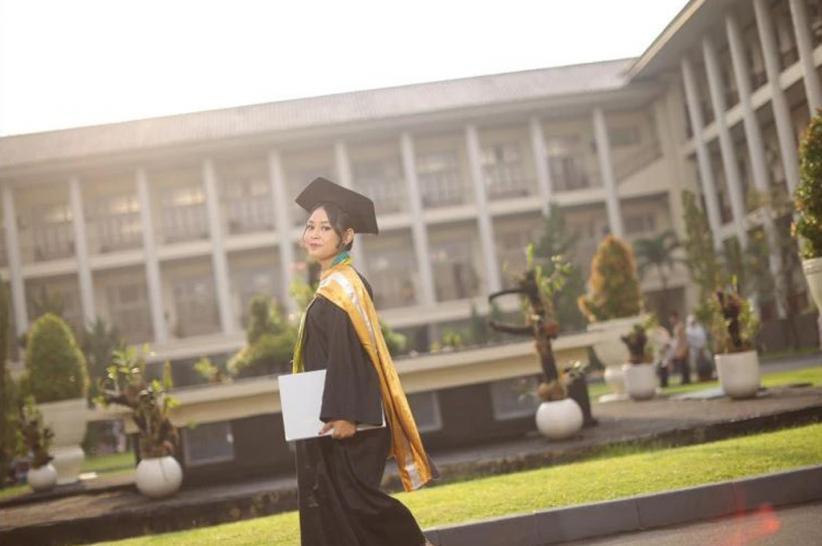 Kisah Inspiratif Amanda Eka Lupita Lulusan Termuda S2 UGM, Raih Gelar Master Usia 22 Tahun