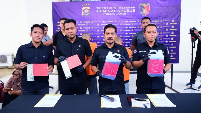 Polda Jambi Gagalkan Pengangkutan BBM Ilegal dari Sumsel, 32.589 Liter Solar Disita