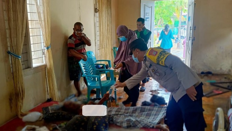Pilu! Pria di Gorontalo Sakit Parah Ditelantarkan Keluarga, Sebatang Kara Rumah Penuh Sampah
