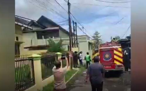 Rumah Hakim Kasus Korupsi Jalan Sumut Terbakar, Khamozaro Akui Sering Diteror