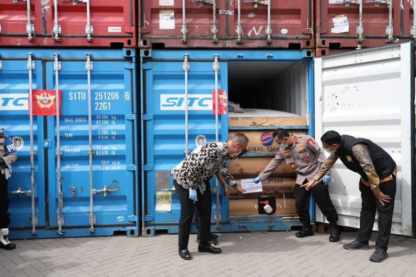 Pengungkapan Kasus Ekspor Ilegal Turunan Sawit Senilai Rp28,7 Miliar ke China  - Bagian 2