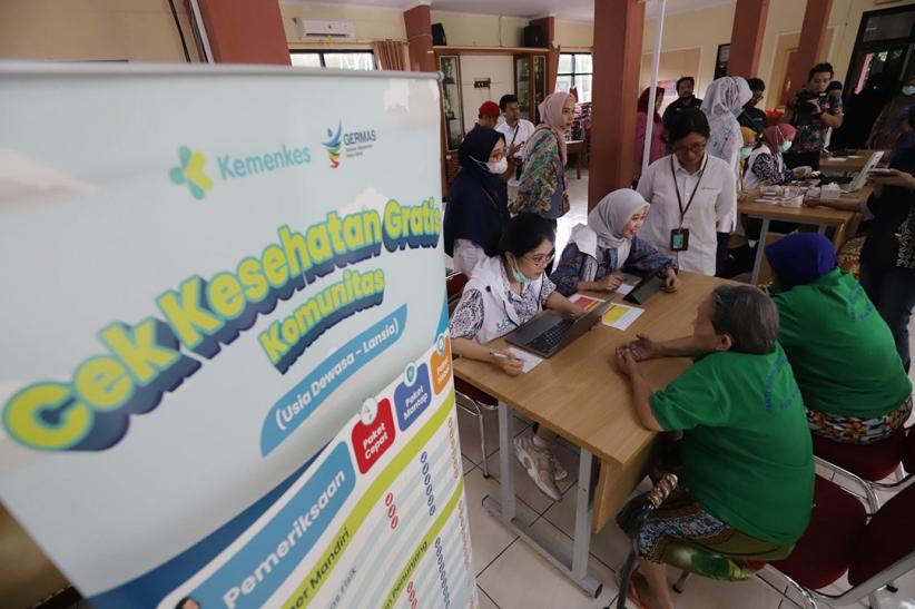 Potret Lansia Ikuti Cek Kesehatan Gratis - Bagian 4