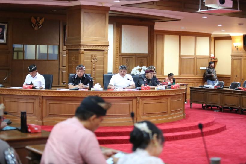 Gelar Rapat Kerja, Komisi I DPRD Badung Bahas RAPBD 2026