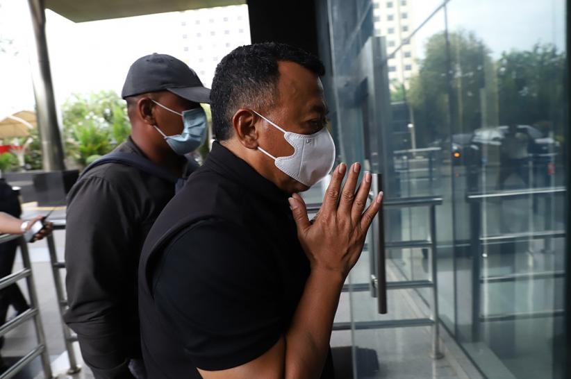 Penampakan Bupati Ponorogo Sugiri Sancoko usai Kena OTT KPK - Bagian 2