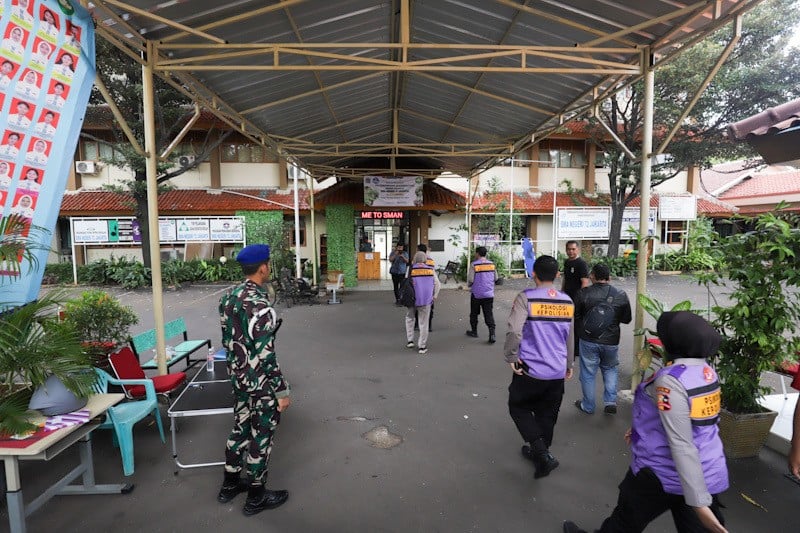 Tim Psikologi Kepolisian Datangi SMAN 72 Jakarta - Bagian 1