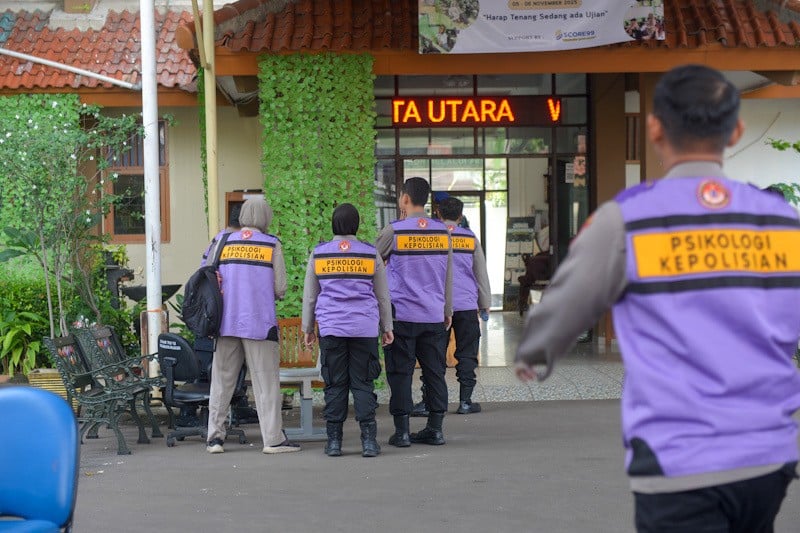 Tim Psikologi Kepolisian Datangi SMAN 72 Jakarta - Bagian 3