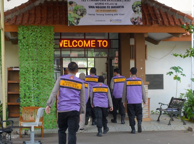 Tim Psikologi Kepolisian Datangi SMAN 72 Jakarta - Bagian 2