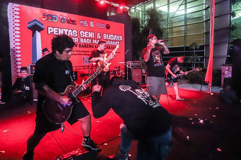 Grup Musik Cadas Hell Army Tampil Garang di Panggung Kongkow Bareng Jaga Jakarta - Bagian 2