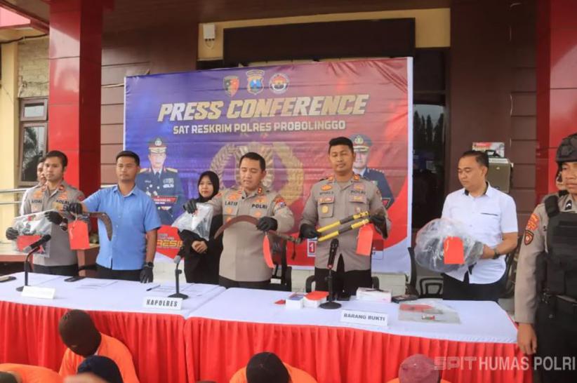 Pria Gay Gelapkan Motor Teman Kencan di Probolinggo, Modus Tipu Daya Asmara