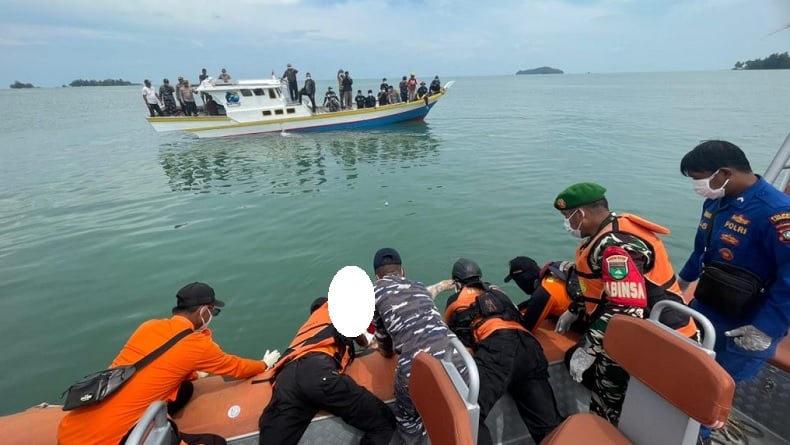 Mayat Tanpa Identitas Ditemukan di Perairan Pulau Lalang, Dievakuasi Tim Gabungan