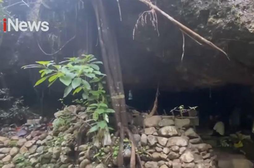 Viral Manusia Gua di Jombang! Tinggal 20 Tahun di Hutan Lereng Gunung Anjasmoro