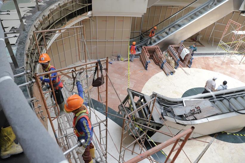 Revitalisasi Pusat Perbelanjaan di Cibubur - Bagian 7