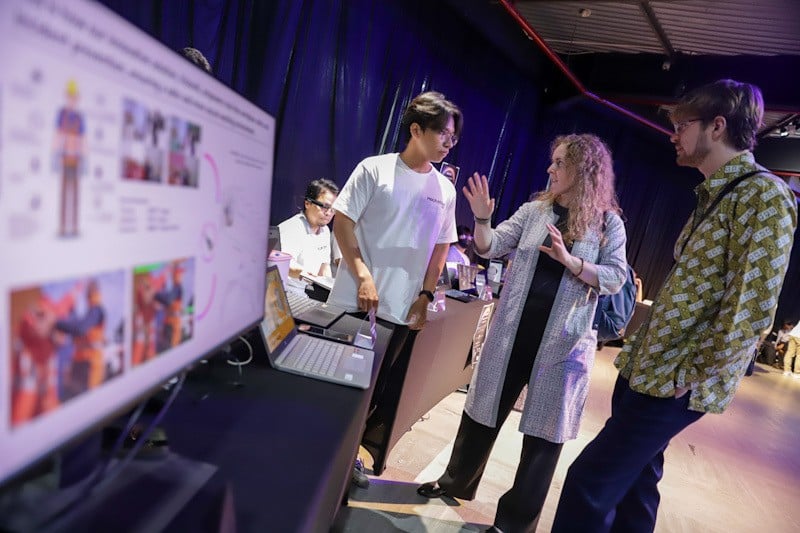 Inovasi Teknologi 5G dan AI di Hackathon 2025 - Bagian 3