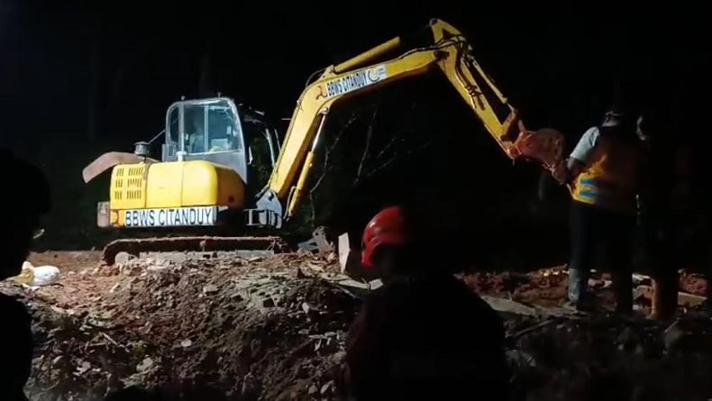 21 Orang Masih Dicari, Alat Berat Dikerahkan Percepat Evakuasi Korban Longsor di Cilacap