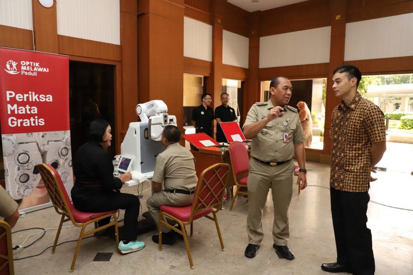 Pemeriksaan Mata dan Kacamata Gratis untuk 1.000 Warga Jakarta Barat   - Bagian 4