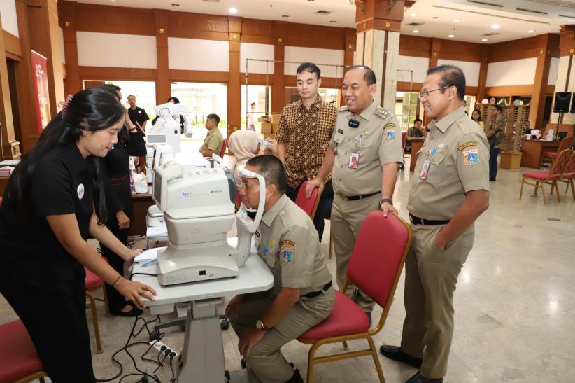 Pemeriksaan Mata dan Kacamata Gratis untuk 1.000 Warga Jakarta Barat   - Bagian 2