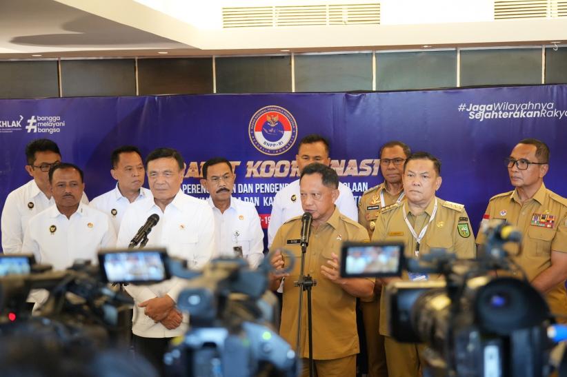 Menko Polkam dan Mendagri Tekankan Penguatan Sinergi Nasional dalam Pengelolaan Perbatasan - Bagian 3