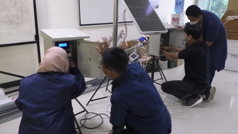 Dosen Bersama Mahasiswa Polines Jateng Ciptakan Alat Deteksi Banjir dan Longsor