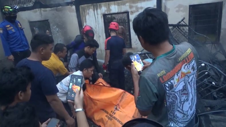 Kebakaran Tragis di Wajo, Pasutri Tewas Terjebak Kobaran Api di Dalam Rumah