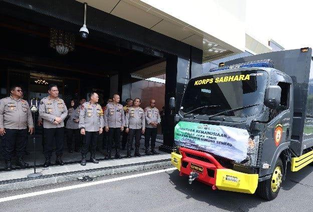 Polda Jatim Kirim Bantuan untuk Pengungsi Erupsi Semeru, Balita dan Lansia Jadi Prioritas