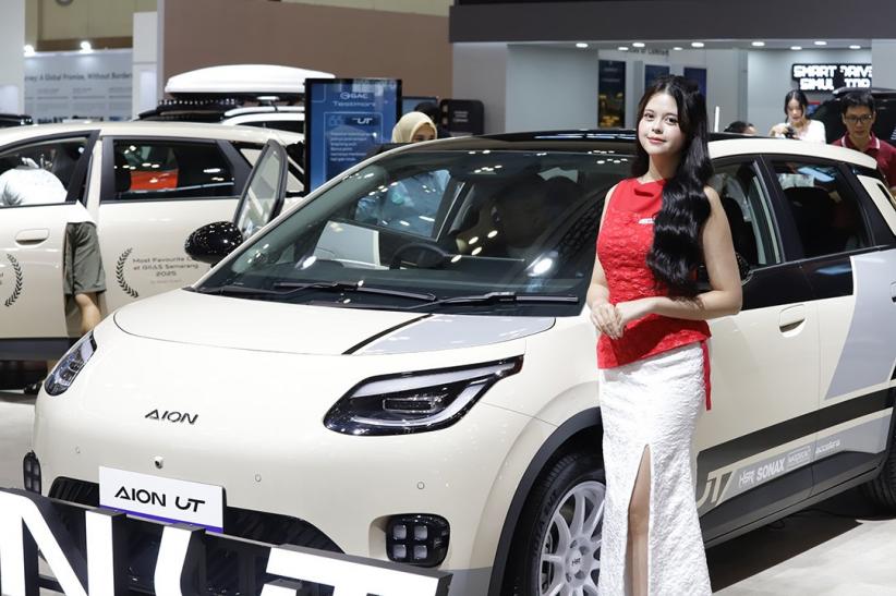 Penampilan SPG Warnai GJAW 2025  - Bagian 4