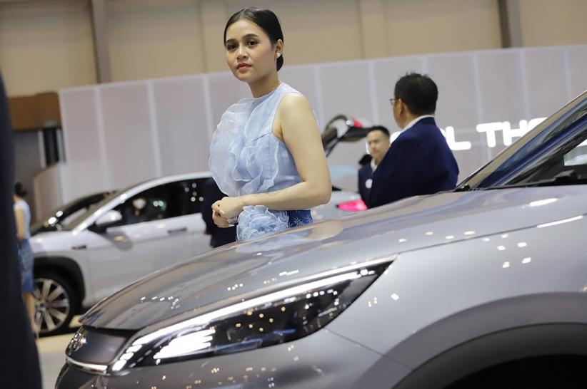 Penampilan SPG Warnai GJAW 2025  - Bagian 5