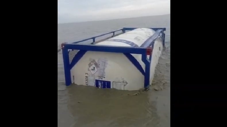 Sejumlah Tangki Misterius Ditemukan di Perairan Asahan, Kini Diamankan TNI AL