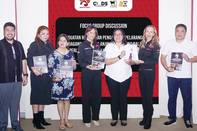 Akademisi Serahkan Naskah Akademik Usulan Pelarangan Perdagangan Daging Anjing dan Kucing ke DPR    - Bagian 2