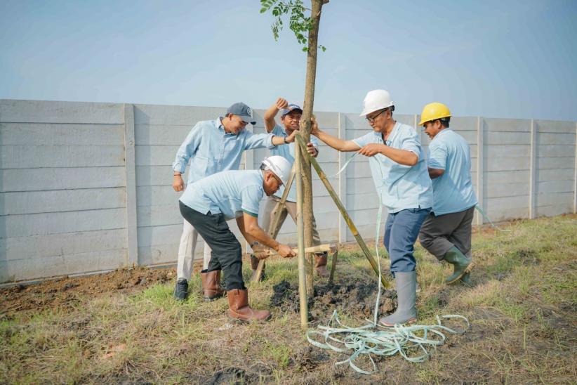 Penanaman 10.000 Pohon di 7 Kawasan Industri - Bagian 2