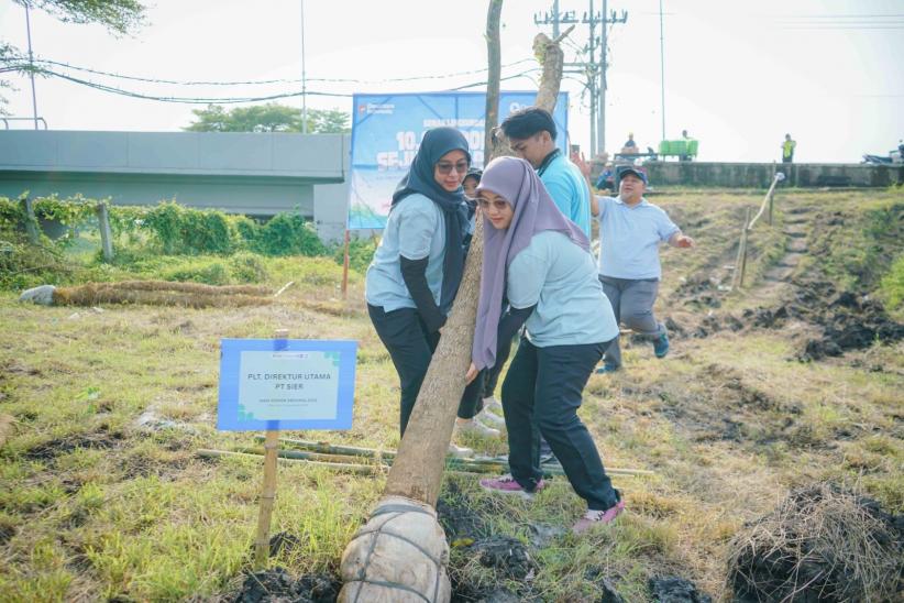 Penanaman 10.000 Pohon di 7 Kawasan Industri - Bagian 3