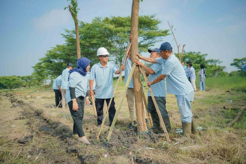 Penanaman 10.000 Pohon di 7 Kawasan Industri - Bagian 1