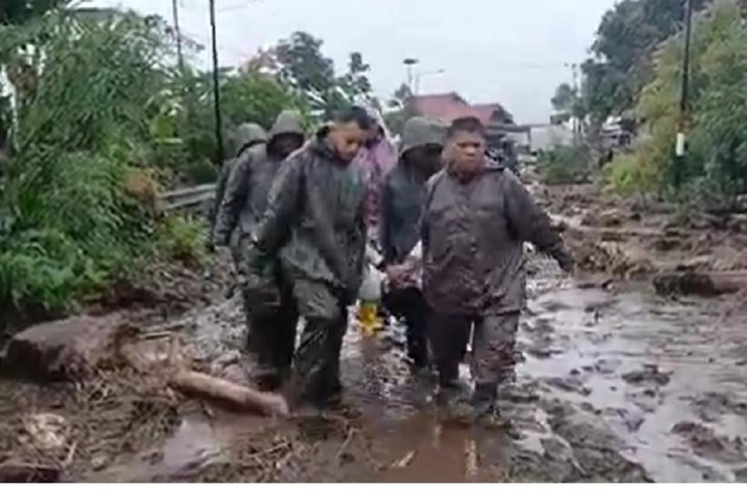 Update Banjir Bandang Agam: 74 Warga Tewas, Evakuasi Terhambat Lumpur Hampir 1 Meter