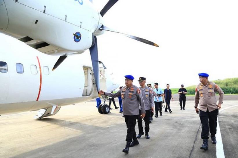 Polri Kerahkan Pesawat CN dan Fokker, Terbangkan Bantuan Logistik ke Aceh-Sumut-Sumbar