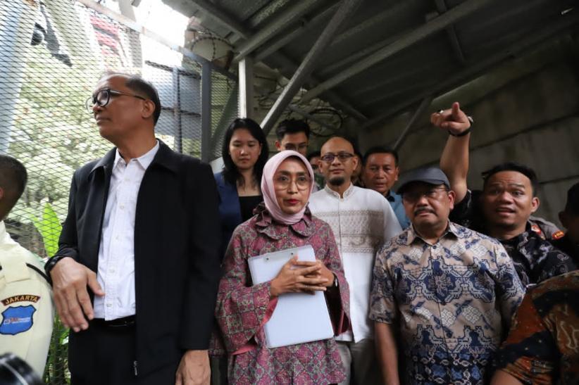 Momen Eks Dirut ASDP Ira Puspadewi Dibebaskan dari Penjara KPK - Bagian 3