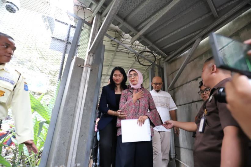 Momen Eks Dirut ASDP Ira Puspadewi Dibebaskan dari Penjara KPK - Bagian 4