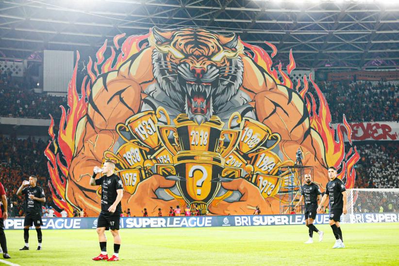 56 Ribu Jakmania Dukung Persija di GBK - Bagian 5