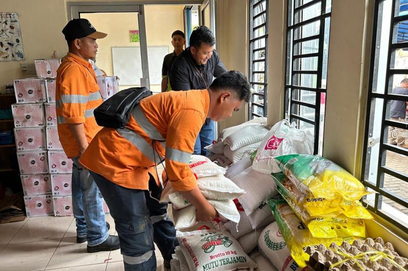 Pengiriman Bantuan untuk Korban Bencana di Tapanuli Selatan dengan Helikopter - Bagian 2