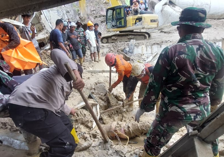 Korban Longsor di PLTM Aek Sibundong Taput Ditemukan, 2 Orang Masih Hilang