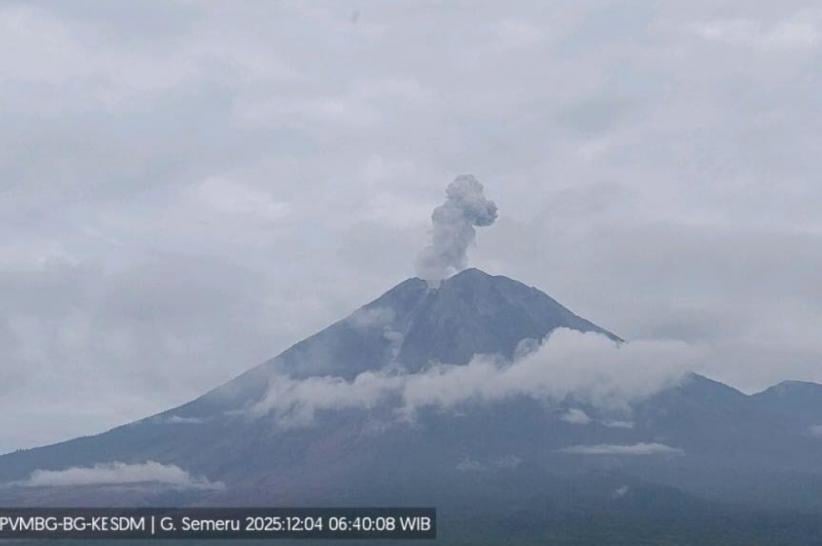 Gunung Semeru Meletus Hari Ini, Kolom Abu Setinggi 1.000 Meter di Atas Puncak