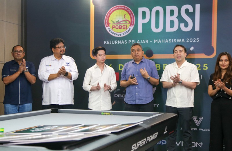 Kevin Sanjaya Serahkan Penghargaan Kejuaraan Nasional Biliar Pelajar-Mahasiswa 2025 - Bagian 3