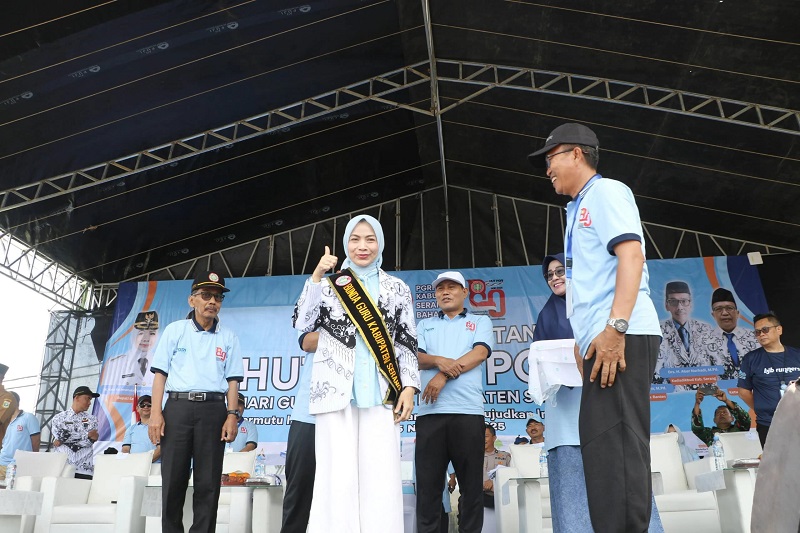 Berikan Insentif hingga Beasiswa, Bukti Nyata Perhatian Bupati Serang untuk Guru